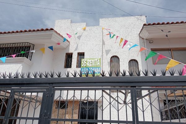 Se Renta Casa Para Oficinas, Loma Blanca, Zapopan, Jal.