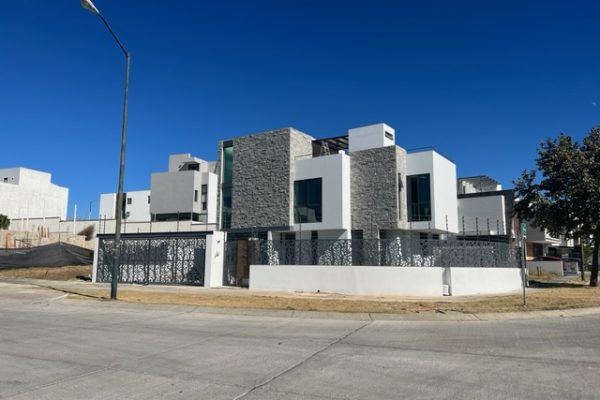 CASA EN RENTA, BOSQUES VALLARTA $32,500