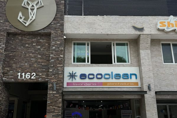 LOCAL EN RENTA PLAZA LA GLORIETA EN CHAPALITA $6,700
