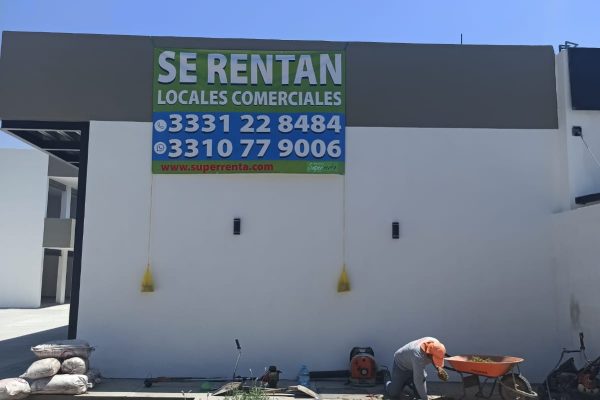 LOCALES EN RENTA EN BUGAMBILIAS
