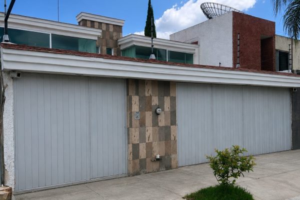 CASA EN RENTA VALLARTA UNIVERSIDAD $32,000