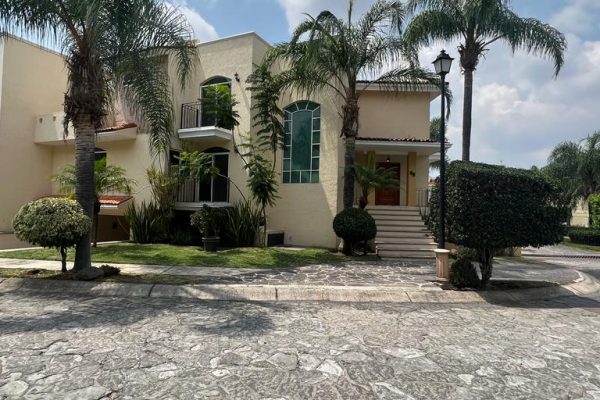 Casa en Renta Bugambilias coto la joya, Zapopan