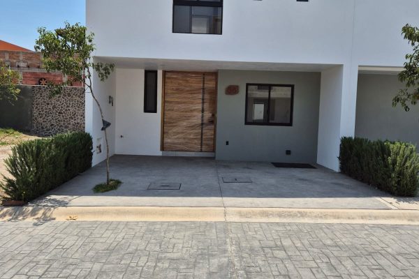 CASA EN RENTA COTO DE SANTIAGO $18,000