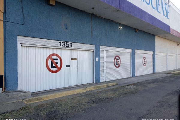 LOCAL EN RENTA PLAZA CAMICHINES, TLAQUEPAQUE