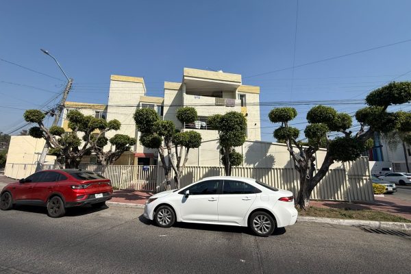 DEPARTAMENTO EN RENTA COL. ARBOLEDAS $15,000