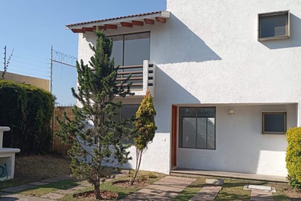 CASA EN RENTA PRIVANZA CAMINO REAL $12,000